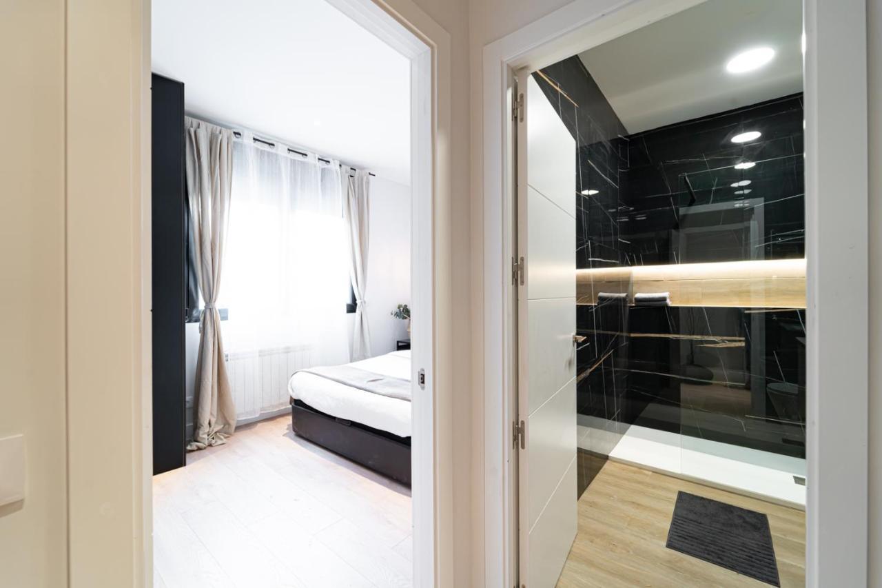 Edsam Madrid Apartments Black Екстер'єр фото