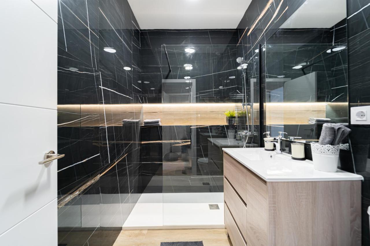 Edsam Madrid Apartments Black Екстер'єр фото
