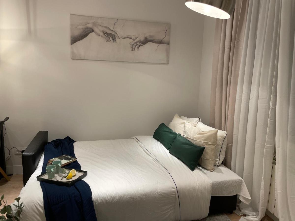 Edsam Madrid Apartments Black Екстер'єр фото